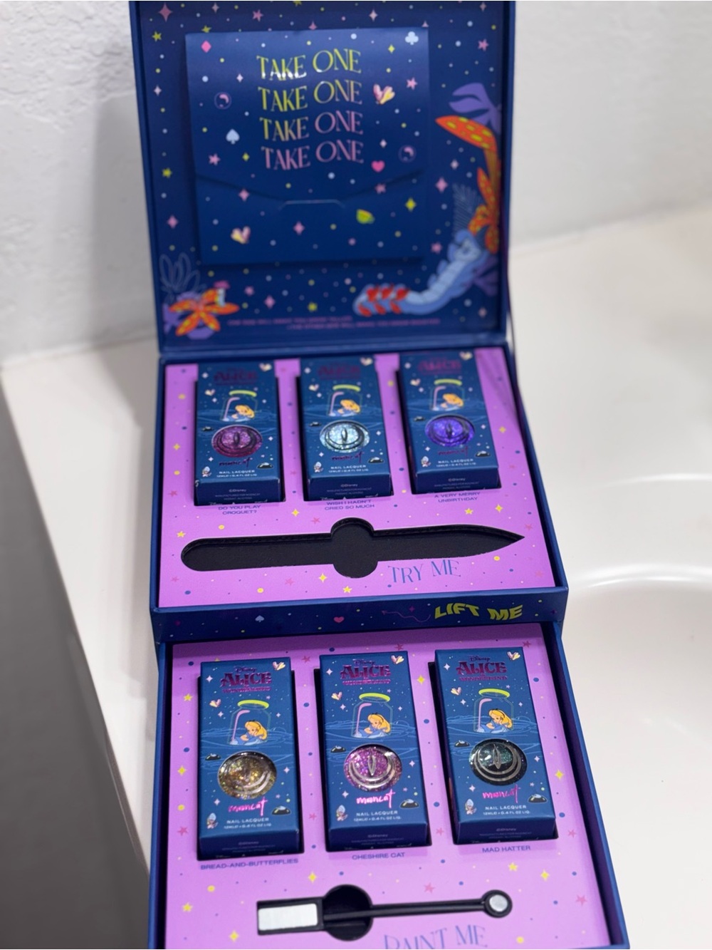 Mooncat Alice in Wonderland Collection Nail Set - Picture 2 of 6